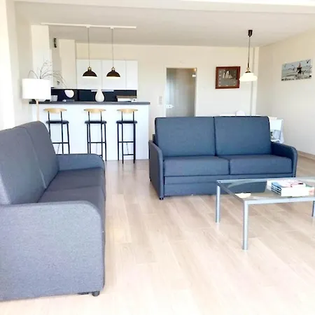 Couple Near Beaches, Cleaning Included * Nieuwpoort