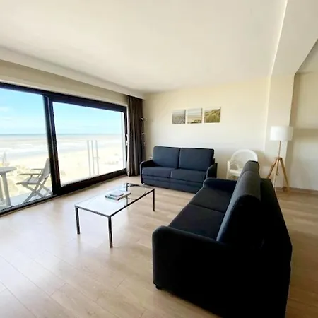 Couple Near Beaches, Cleaning Included Lägenhet Nieuwpoort