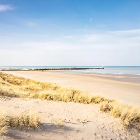 Couple Near Beaches, Cleaning Included Lägenhet Nieuwpoort