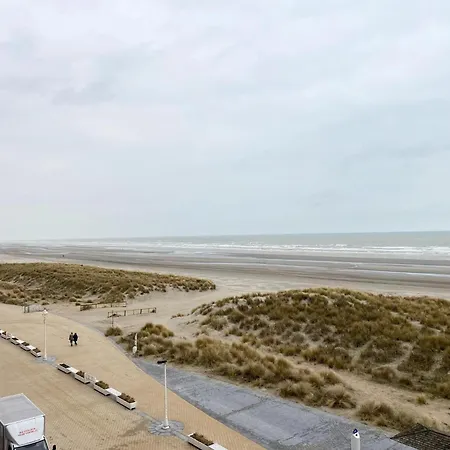 Couple Near Beaches, Cleaning Included Apartment *