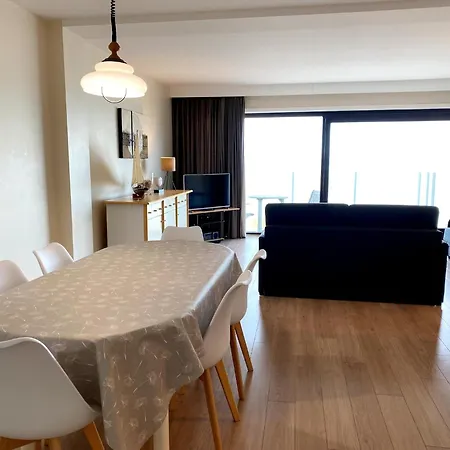 Couple Near Beaches, Cleaning Included Lägenhet Nieuwpoort